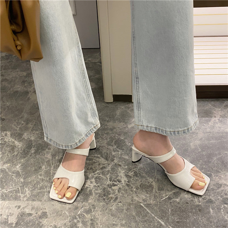 Chic Chunky Heel Sandals by Sophie Laurie