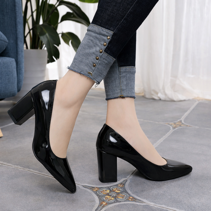 Chic Pointed Toe Heels by Sophie Laurie