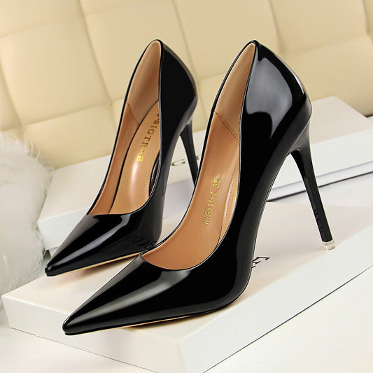 Elegant Black Sophie Laurie Stiletto Heels