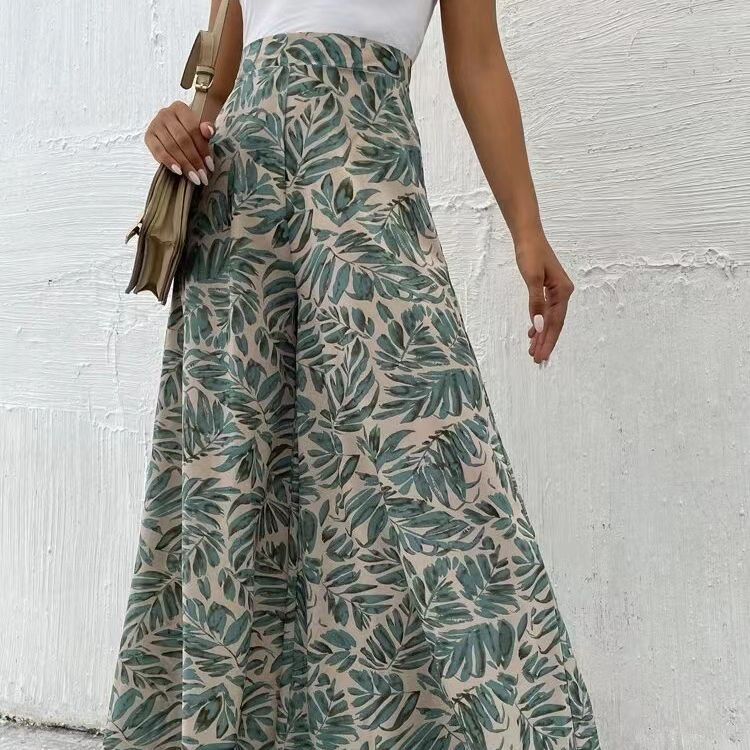 Chic Floral Wide-Leg Pants by Sophie Laurie