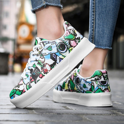 Graffiti Print Sophie Laurie Low-Top Sneakers