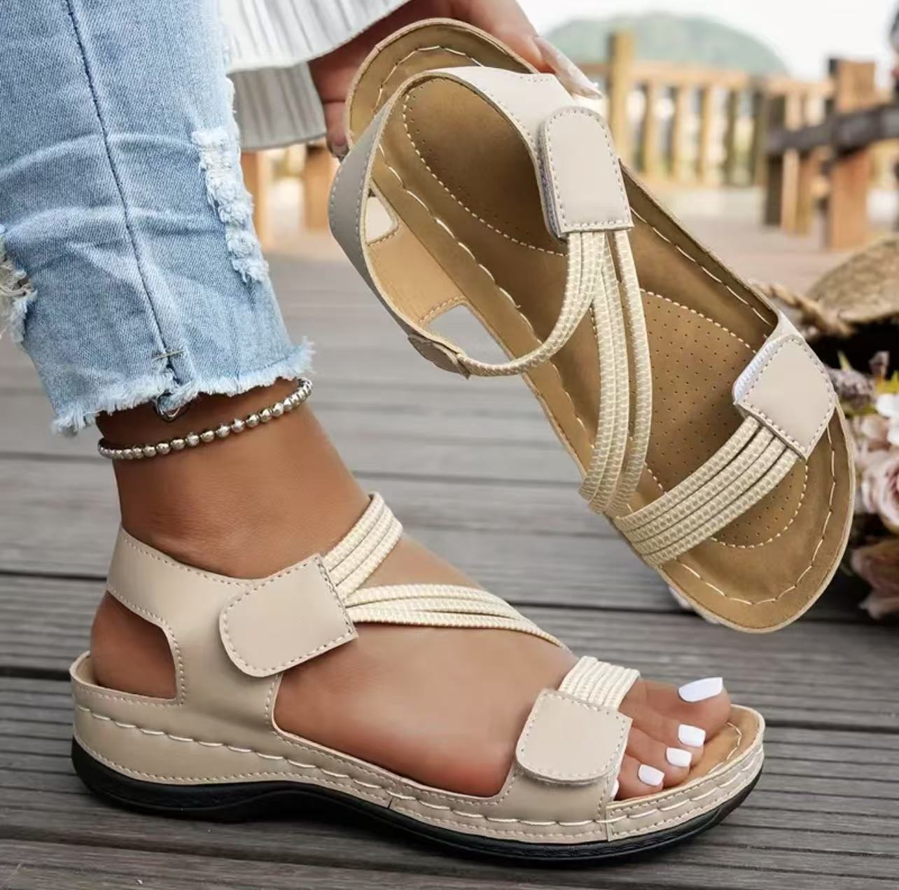 Lightweight Everyday Sandals by Sophie Laurie