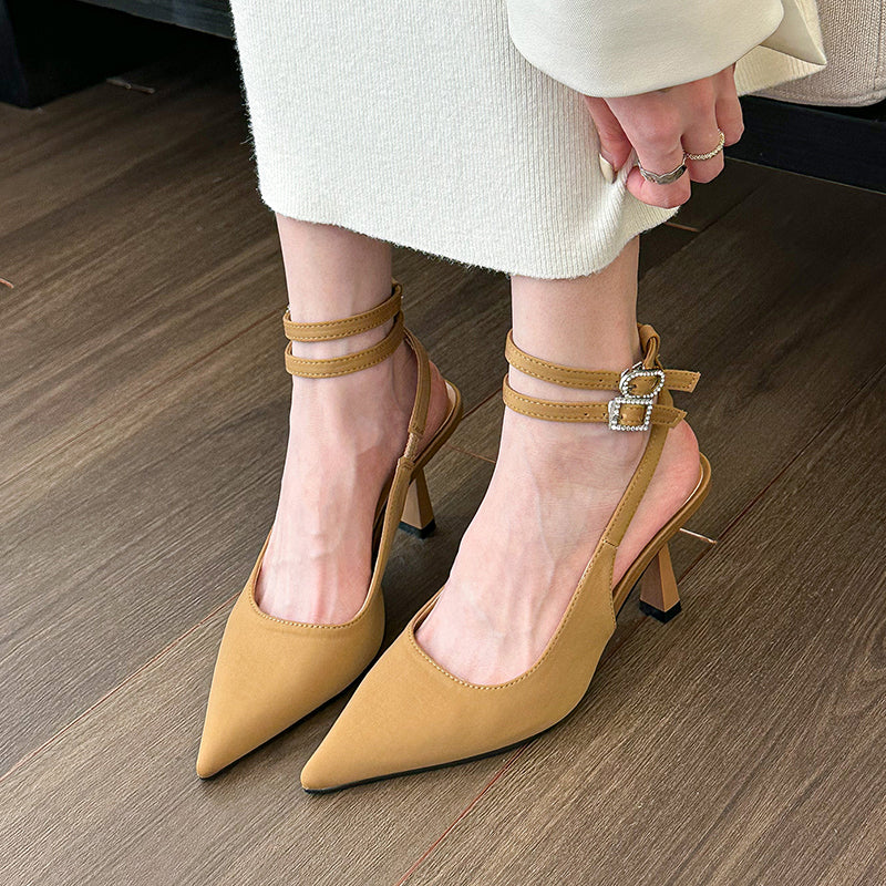 Chic Pointed Heels by Sophie Laurie