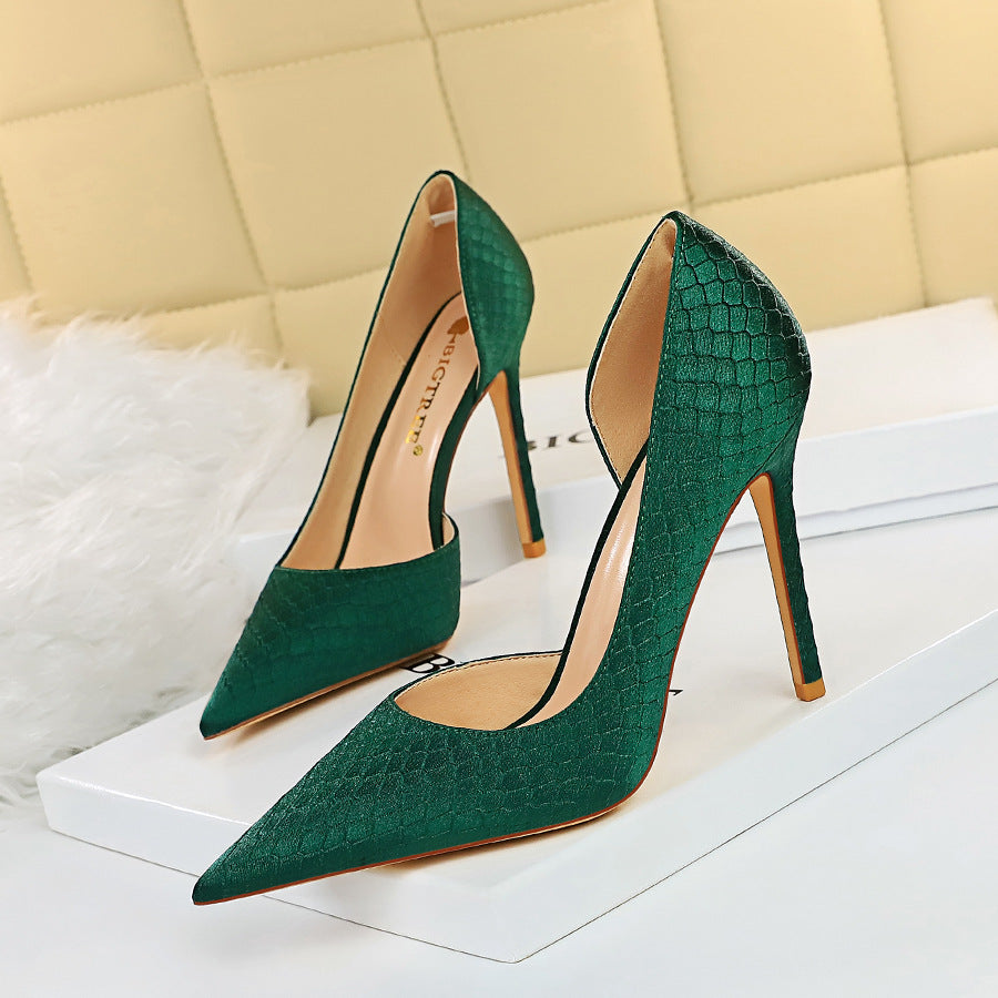 Elegant Silk Pointed Heels by Sophie Laurie
