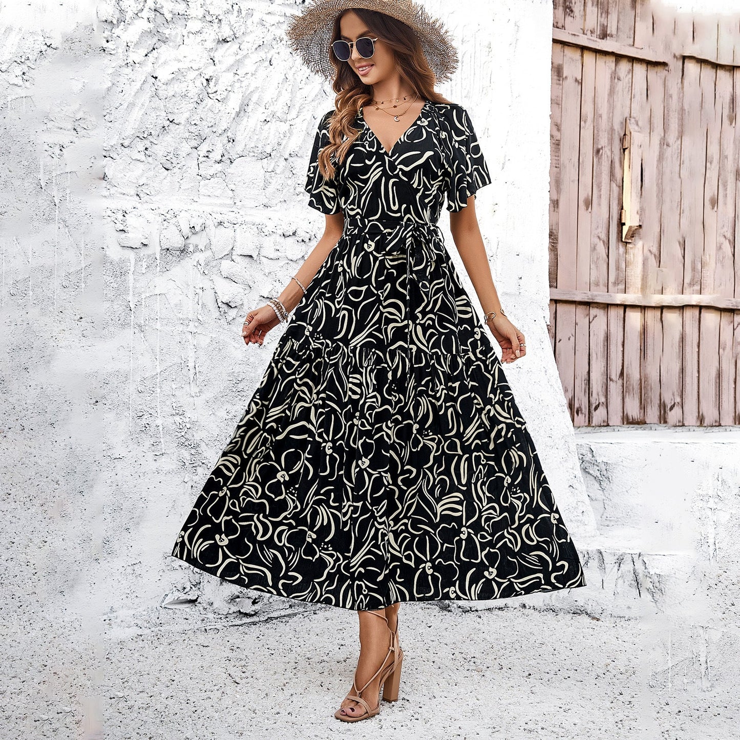 Chic Geometric Sophie Laurie Short Sleeve Midi Dress