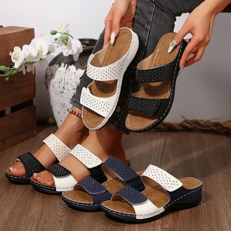 Artistic Sophie Laurie Plus-Size Wedge Sandals