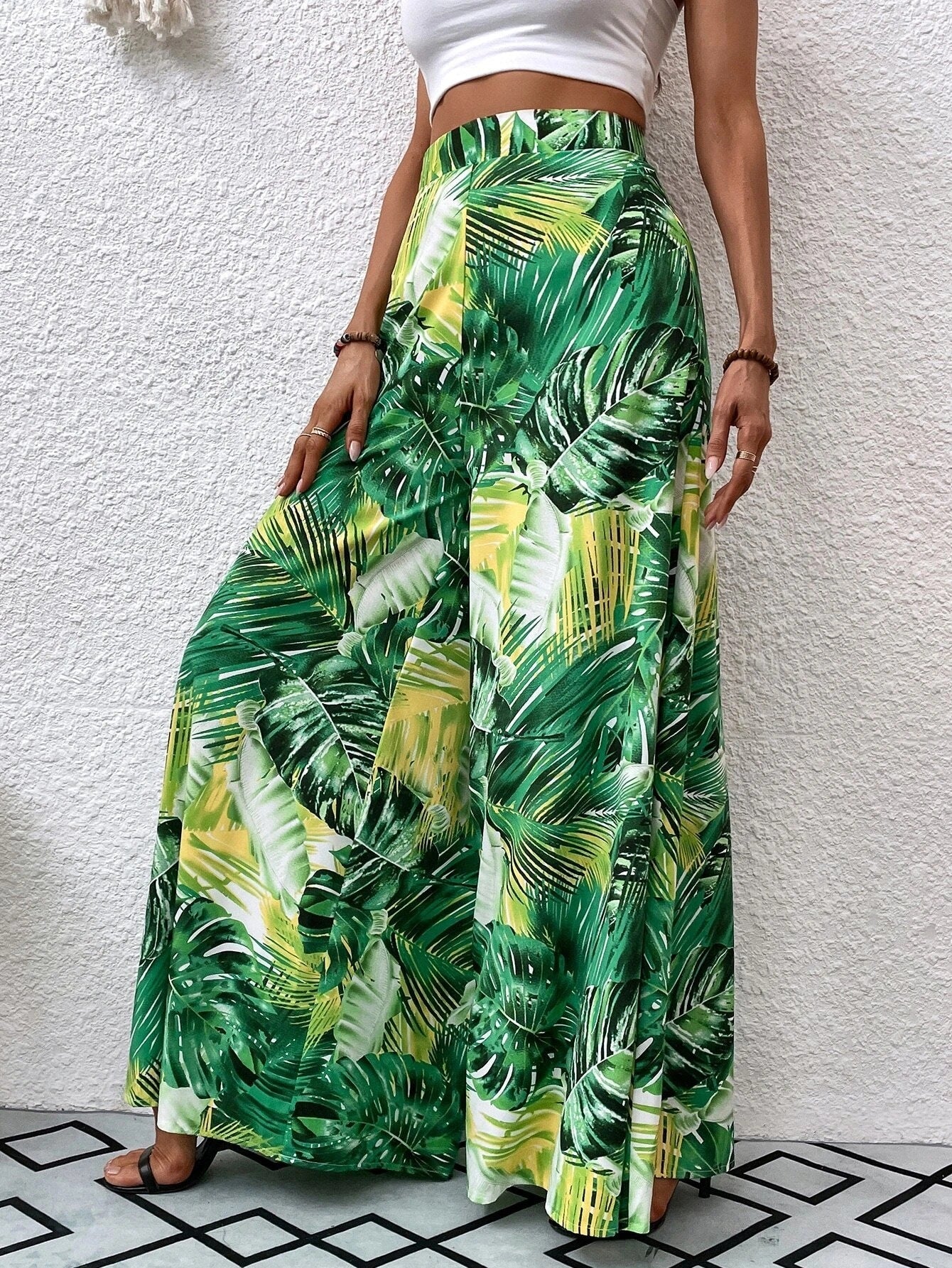 Chic Floral Wide-Leg Pants by Sophie Laurie