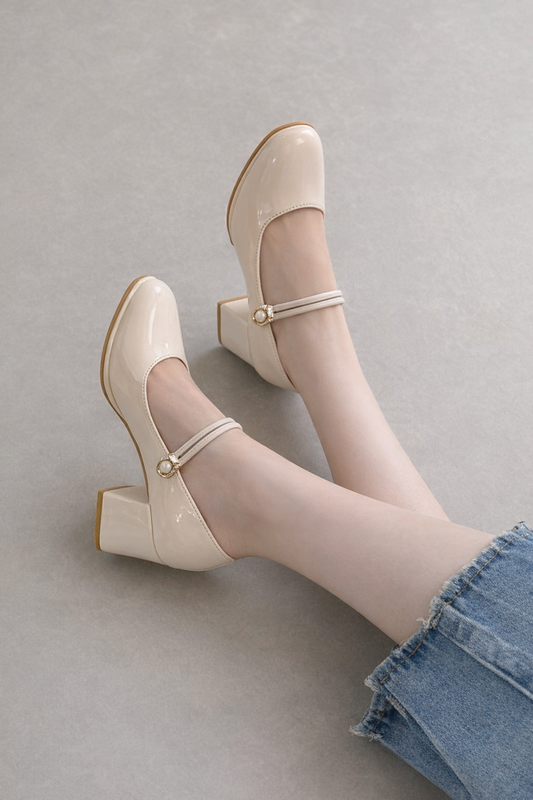 Retro Mary Jane High Heels by Sophie Laurie